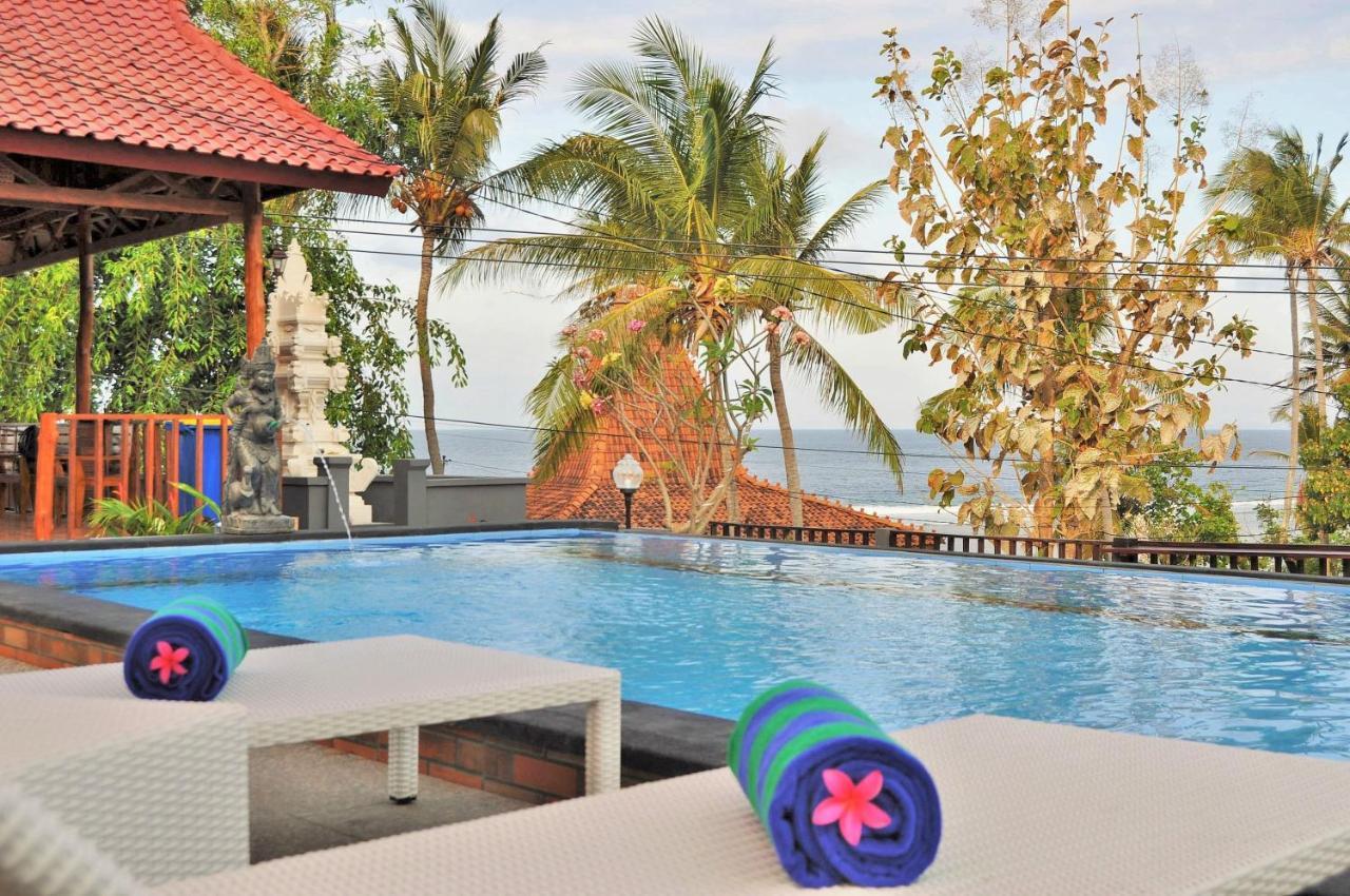 Surya Chandra Beach Bungalow Batununggul Exterior foto