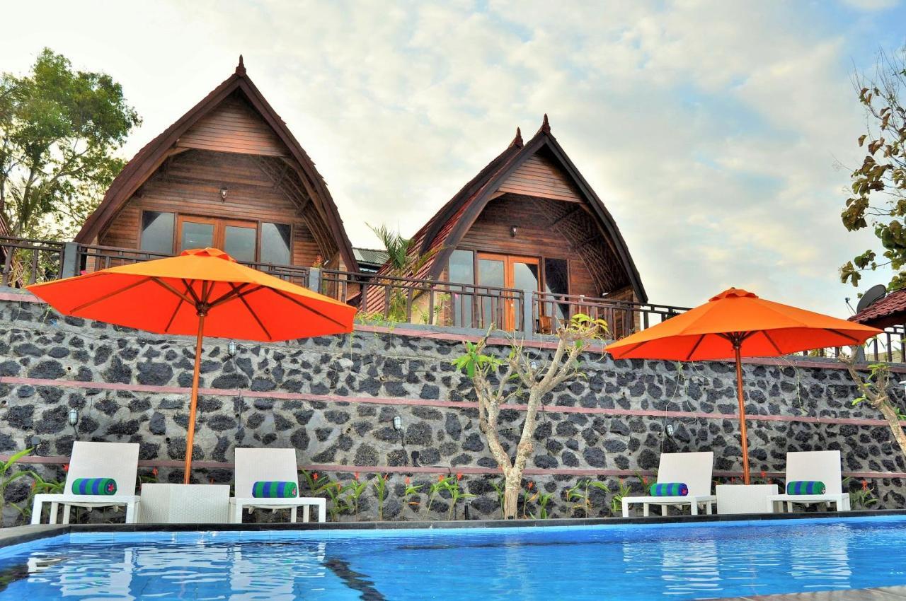 Surya Chandra Beach Bungalow Batununggul Exterior foto