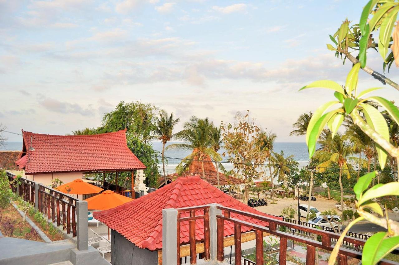 Surya Chandra Beach Bungalow Batununggul Exterior foto